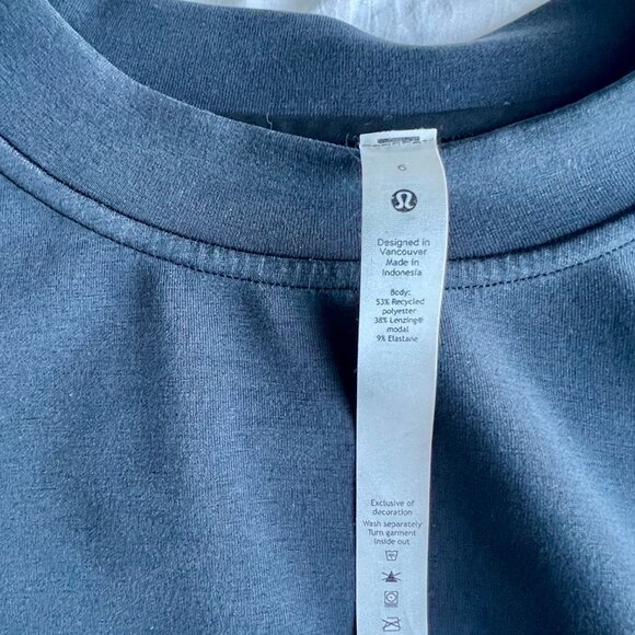 EUC Lululemon Perfectly Oversized Cropped Crew Softstreme size 6 - Picture 4 of 7